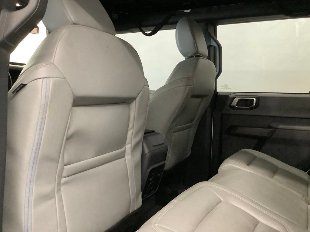 Used 2022 Ford Bronco 4-Door AWD/4WD image 8