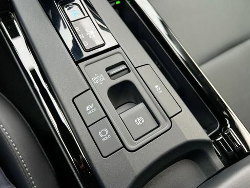 New 2026 Toyota Prius XLE image 32