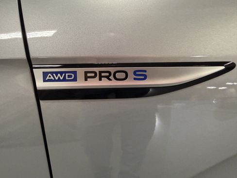 Certified 2025 Volkswagen ID.4 Pro S AWD/4WD image 26