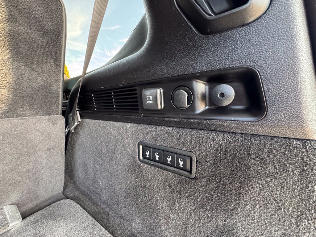 Used 2022 Jeep Grand Wagoneer Series III w/ Rear-Seat Entertainment Group AWD/4WD image 45