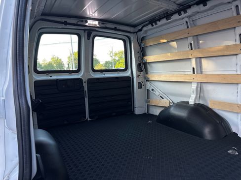 Used 2023 Chevrolet Express 2500 w/ Driver Convenience Package image 23