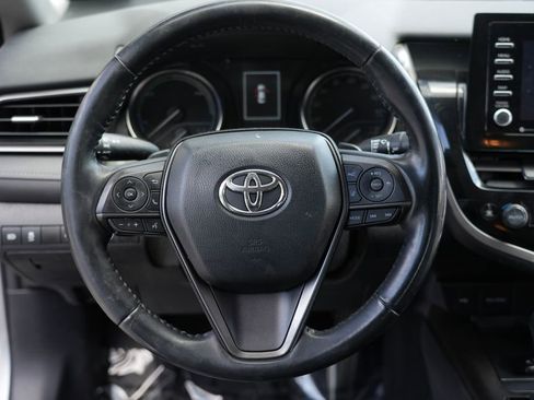 Used 2021 Toyota Camry SE w/ Cold Weather Package FWD image 8