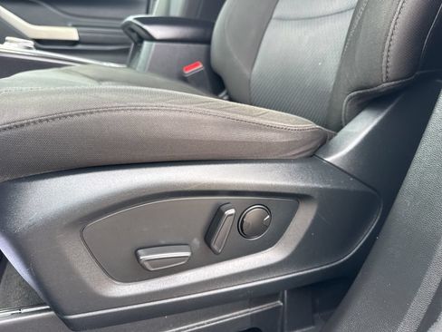 Used 2023 Ford Explorer XLT RWD image 25