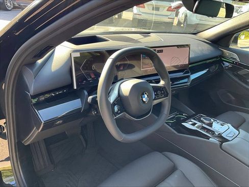 Used 2026 BMW 530i RWD image 4