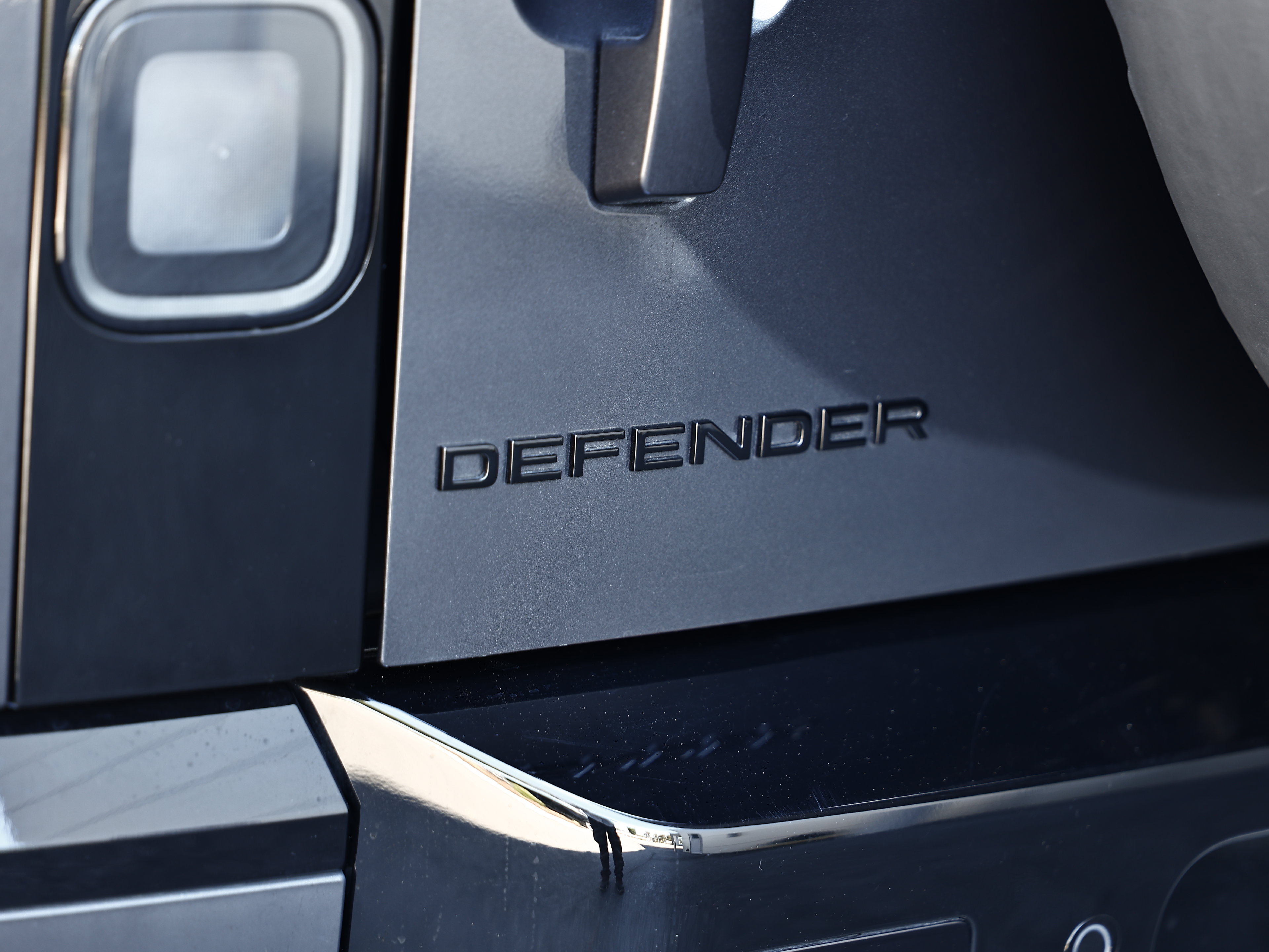 Used 2026 Land Rover Defender 130 S AWD/4WD image 8
