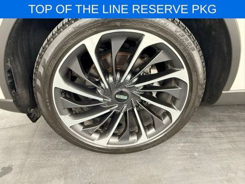 Used 2023 Lincoln Aviator Reserve w/ Equipment Group 201A RWD image 10