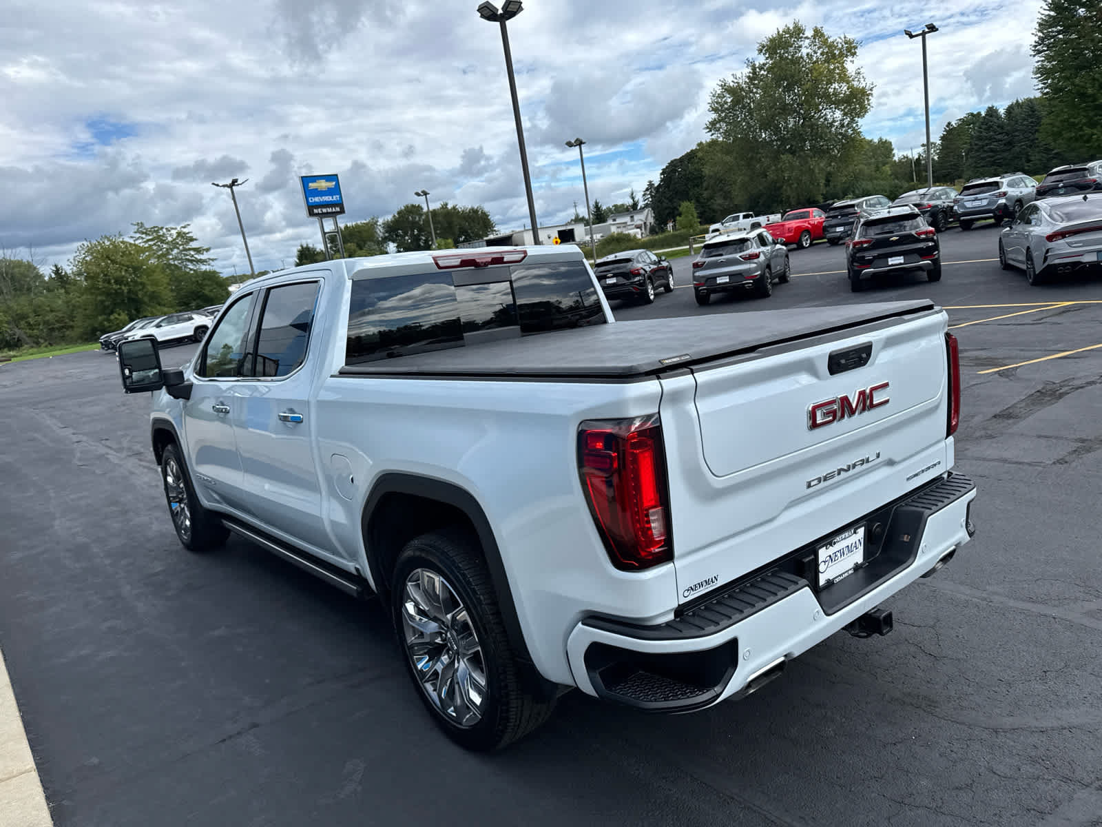 Used 2026 GMC Sierra 1500 Denali w/ Denali Reserve Package AWD/4WD image 12
