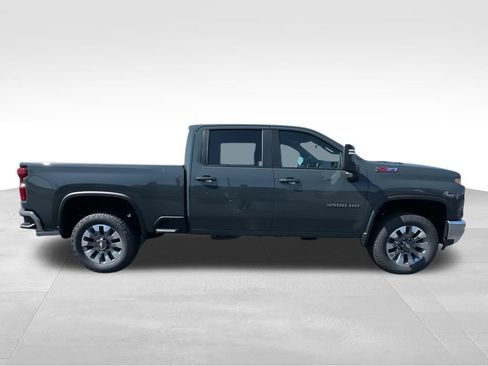 New 2026 Chevrolet Silverado 3500 LT AWD/4WD image 9