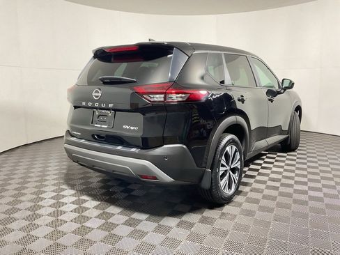 Used 2023 Nissan Rogue SV image 14