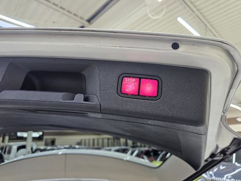 Used 2013 Mercedes-Benz GLK 350 2WD w/ Premium 1 Pkg image 14