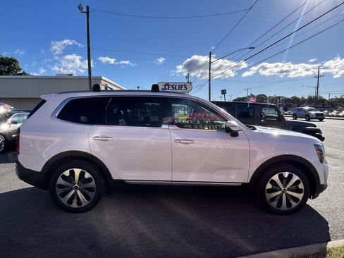 Used 2020 Kia Telluride S w/ S 8 Passenger Seating Package image 4