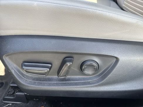 Used 2023 Toyota Camry SE image 45