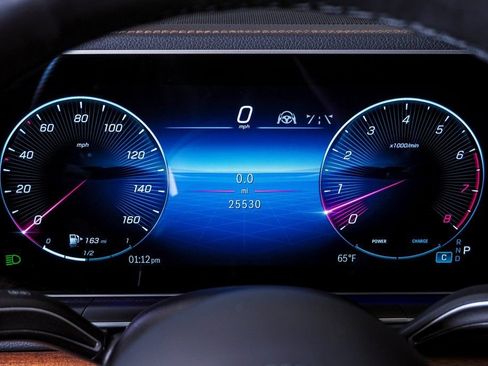 Used 2024 Mercedes-Benz GLS 450 4MATIC image 23