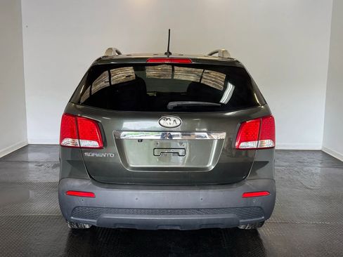 Used 2011 Kia Sorento 2WD w/ Convenience Pkg image 5