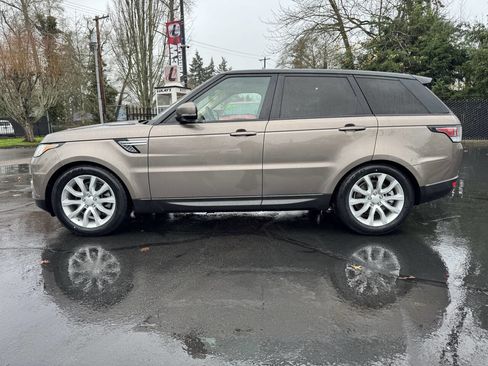 Used 2017 Land Rover Range Rover Sport HSE image 2