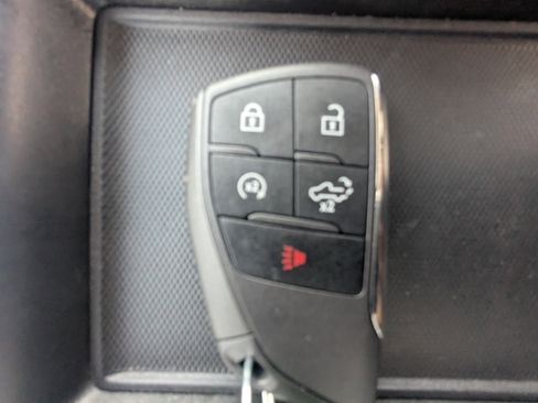 Used 2023 Chevrolet Silverado 1500 Custom image 35