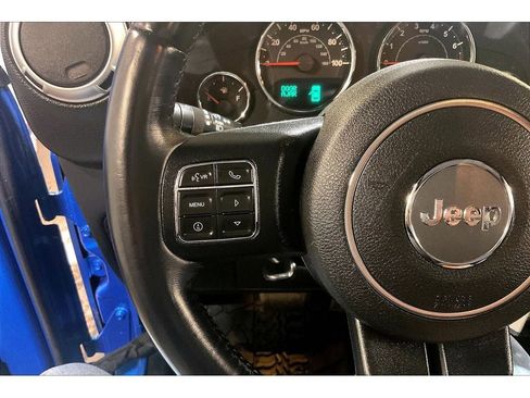 Used 2016 Jeep Wrangler Unlimited Sahara w/ Connectivity Group image 19