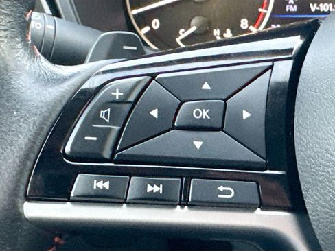 Used 2024 Nissan Altima 2.0 SR image 10