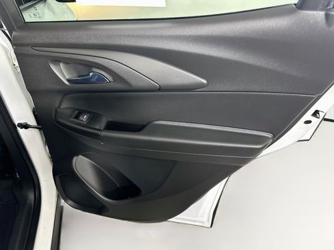 Used 2023 Chevrolet TrailBlazer LT FWD image 28