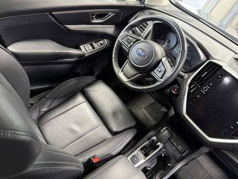 Used 2023 Subaru Ascent Limited image 9