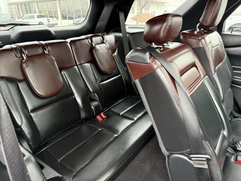 Used 2020 Ford Explorer Platinum image 16