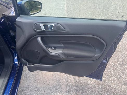 Used 2016 Ford Fiesta SE w/ Cold Weather Package FWD image 19