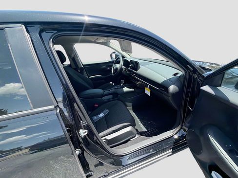 New 2027 Honda HR-V LX image 22