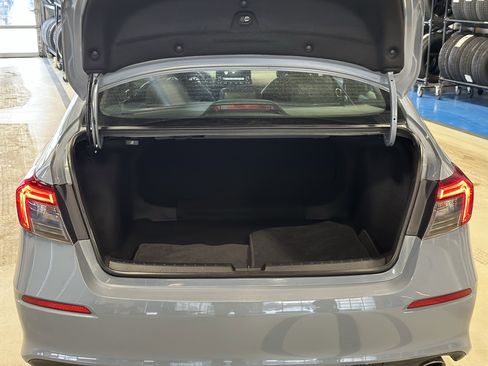 Used 2023 Honda Civic Sport image 6