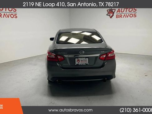 Used 2016 Nissan Altima 2.5 SR FWD image 7