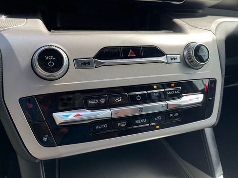 Used 2023 Ford Explorer XLT w/ Equipment Group 202A image 15