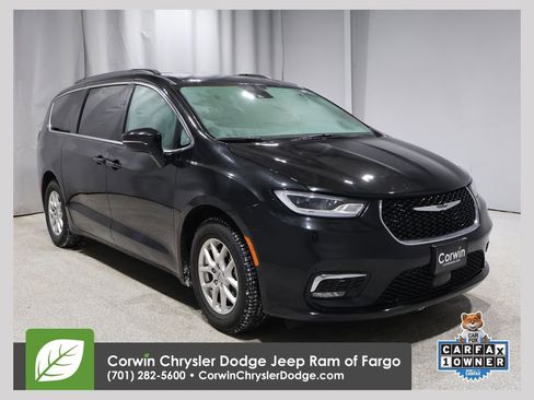 Used 2022 Chrysler Pacifica Touring-L image 1