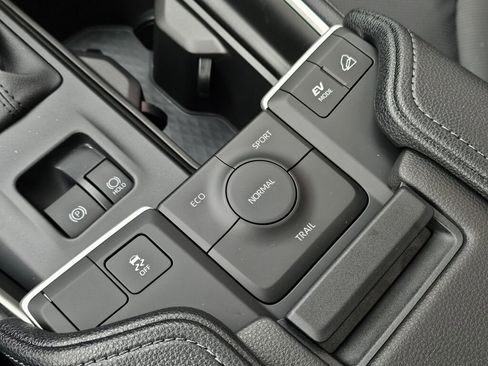 New 2025 Toyota Grand Highlander AWD Hybrid image 21
