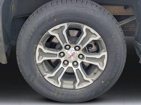 Used 2025 GMC Sierra 1500 SLT AWD/4WD image 11