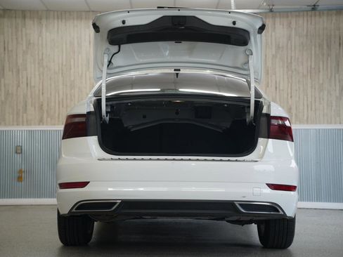 Used 2020 Volkswagen Jetta R-Line w/ R-Line Cold Weather Package FWD image 39