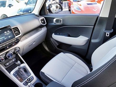 New 2026 Hyundai Venue SEL image 25