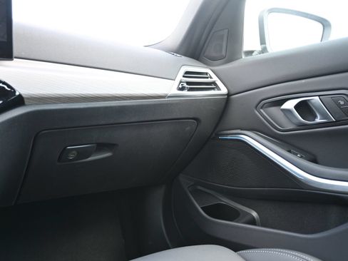 Used 2026 BMW 330i Sedan RWD image 9