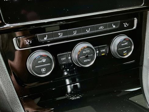 Used 2018 Volkswagen GTI Autobahn FWD image 17