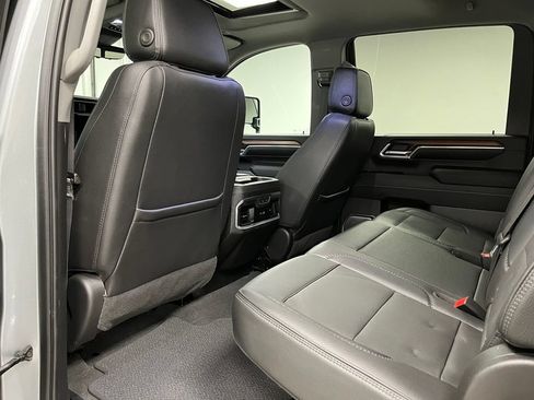 Used 2024 GMC Sierra 3500 Denali w/ Technology Package AWD/4WD image 46