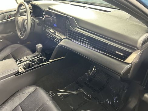 Used 2025 Toyota Camry XSE image 28