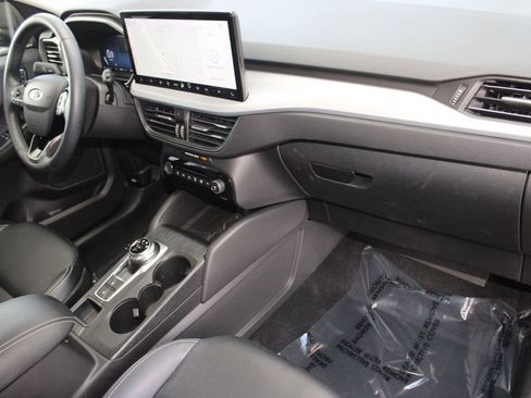 Used 2023 Ford Escape Platinum image 33