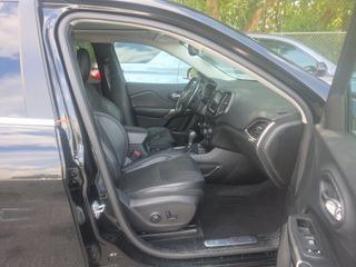 Used 2019 Jeep Cherokee Limited AWD/4WD image 6
