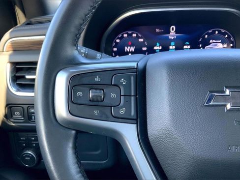 Used 2023 Chevrolet Tahoe Z71 w/ Luxury Package image 19