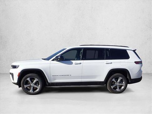 New 2026 Jeep Grand Cherokee L Limited w/ Luxury Tech Group II image 2