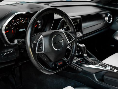 Used 2016 Chevrolet Camaro SS RWD image 22