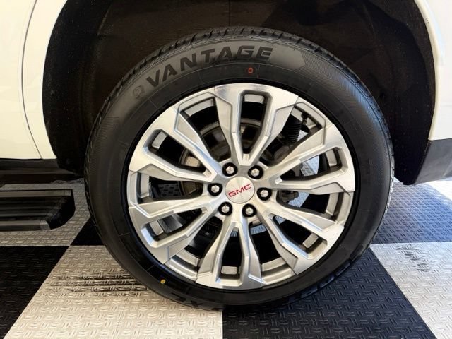 Used 2021 GMC Yukon Denali w/ Denali Ultimate Package AWD/4WD image 14