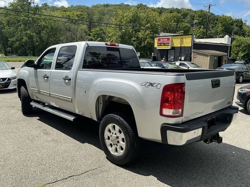 Used 2014 GMC Sierra 2500 SLE w/ SLE Preferred Package AWD/4WD image 6