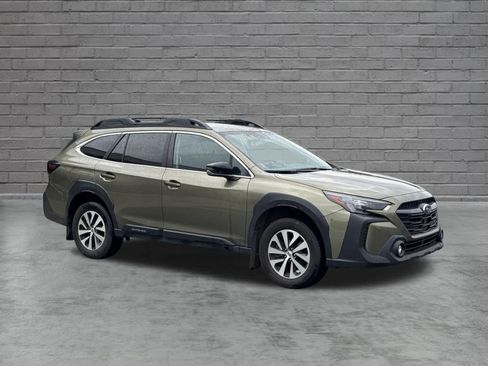 Used 2025 Subaru Outback Premium w/ Popular Package #1A AWD/4WD image 2