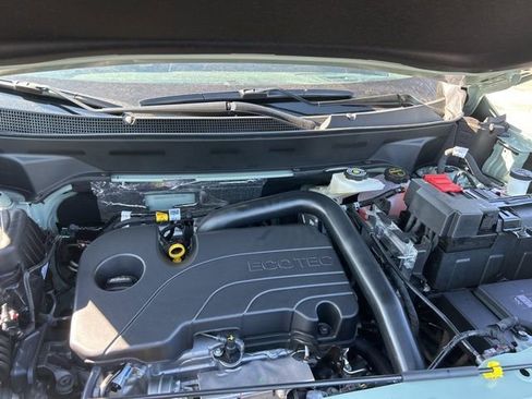 New 2026 Chevrolet Equinox LT w/ Safety and Technology Package FWD image 33