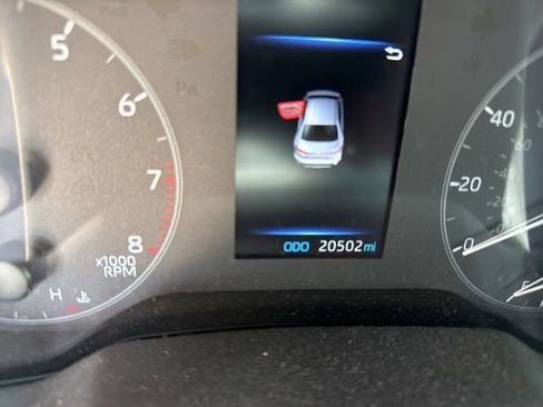 Used 2025 Toyota Corolla SE FWD image 9