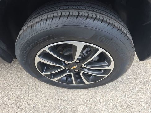 Used 2025 Chevrolet TrailBlazer LT AWD/4WD image 7